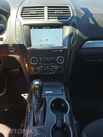 2019 Ford Explorer XLT - miniatura 10