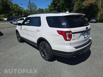 2019 Ford Explorer XLT - miniatura 2