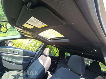 2019 Ford Explorer XLT - miniatura 11