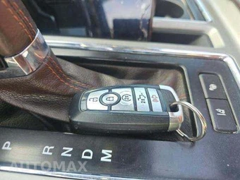 2019 Ford F-150 King Ranch Crew Cab Short Bed - miniatura 9