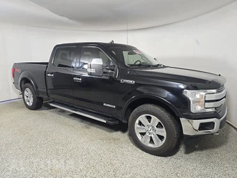 2019 Ford F-150 Lariat Crew Cab Medium Bed - miniatura 3