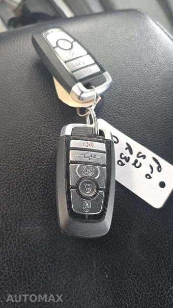 2019 Ford F-150 Lariat Crew Cab Medium Bed - miniatura 18