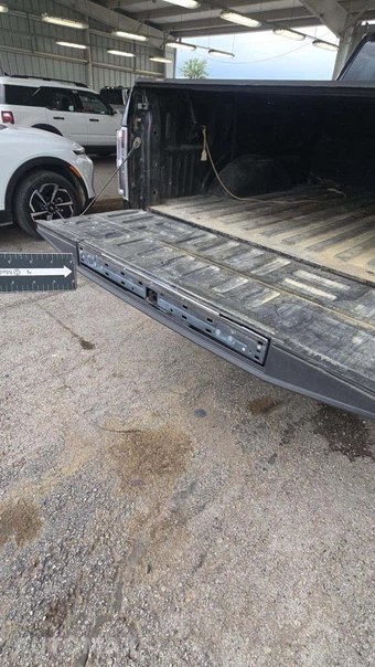 2019 Ford F-150 Lariat Crew Cab Medium Bed - miniatura 24