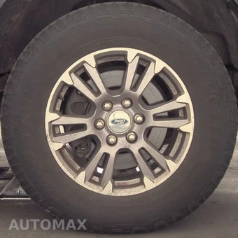 2019 Ford F-150 Lariat Crew Cab Medium Bed - miniatura 21