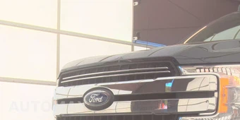 2019 Ford F-150 Lariat Crew Cab Medium Bed - miniatura 22