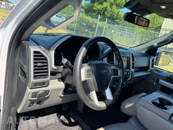 2019 Ford F-150 Lariat Crew Cab Short Bed - miniatura 10