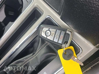 2019 Ford F-150 Lariat Crew Cab Short Bed - miniatura 5