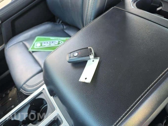 2019 Ford F-150 Lariat Crew Cab Short Bed - miniatura 8