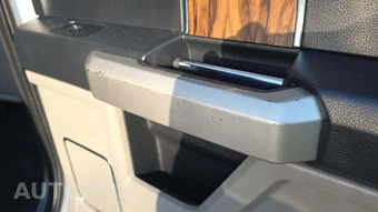 2019 Ford F-150 Lariat Crew Cab Short Bed - miniatura 30