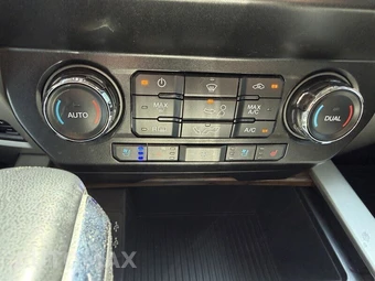 2019 Ford F-150 Lariat Crew Cab Short Bed - miniatura 42