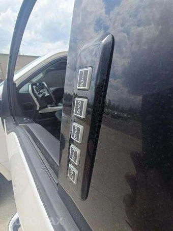 2019 Ford F-150 Lariat Crew Cab Short Bed - miniatura 29