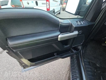 2019 Ford F-150 Lariat Crew Cab Short Bed - miniatura 9