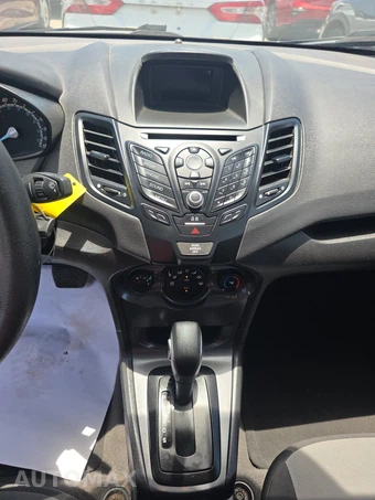 2019 Ford Fiesta S Sedan – miniatura 11