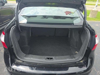 2019 Ford Fiesta S Sedan - miniatura 14