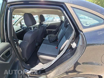 2019 Ford Fiesta S Sedan – miniatura 10
