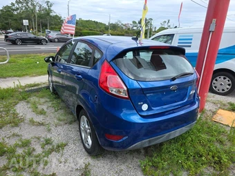 2019 Ford Fiesta SE Hatchback – miniatura 6