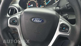 2019 Ford Fiesta SE Hatchback – miniatura 28