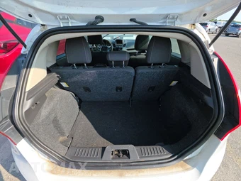 2019 Ford Fiesta SE Hatchback - miniatura 16
