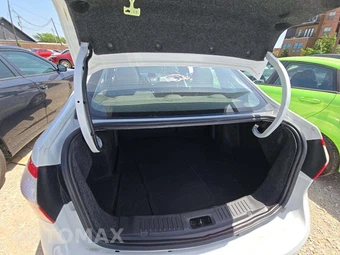 2019 Ford Fiesta SE Sedan – miniatura 14