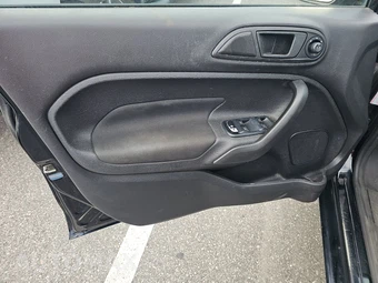 2019 Ford Fiesta SE Sedan – miniatura 9