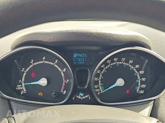 2019 Ford Fiesta SE Sedan - miniatura 12