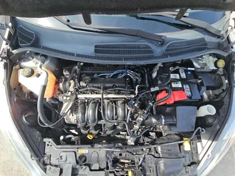 2019 Ford Fiesta SE Sedan - miniatura 15
