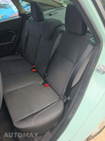 2019 Ford Fiesta SE Sedan – miniatura 13