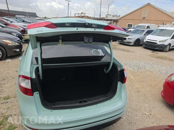 2019 Ford Fiesta SE Sedan – miniatura 14