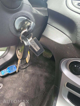 2019 Ford Fiesta SE Sedan – miniatura 8