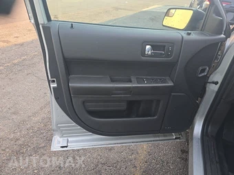 2019 Ford Flex SE - miniatura 9