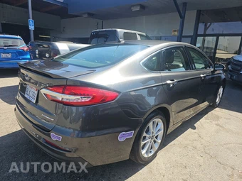2019 Ford Fusion Energi Titanium – miniatura 4