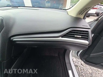 2019 Ford Fusion Energi Titanium – miniatura 16