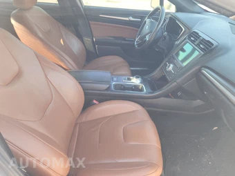 2019 Ford Fusion Energi Titanium - miniatura 8