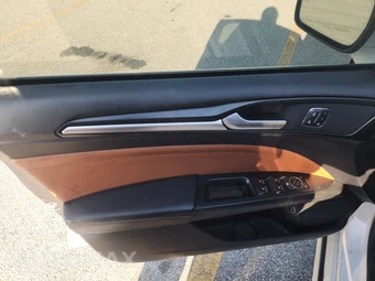 2019 Ford Fusion Energi Titanium - miniatura 9