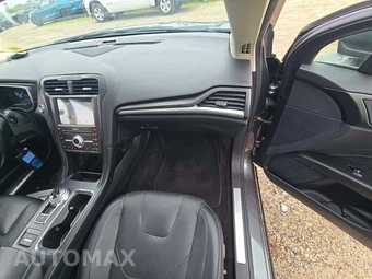 2019 Ford Fusion Energi Titanium - miniatura 19