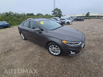 2019 Ford Fusion Energi Titanium - miniatura 4