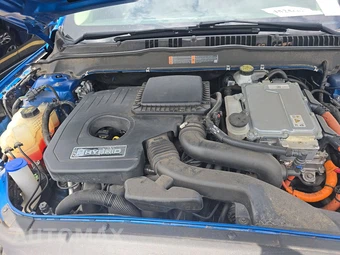 2019 Ford Fusion Hybrid SE - miniatura 15