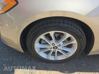 2019 Ford Fusion Hybrid SE - miniatura 8