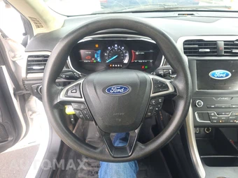 2019 Ford Fusion Hybrid SE - miniatura 10