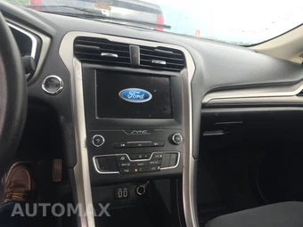 2019 Ford Fusion Hybrid SE - miniatura 11