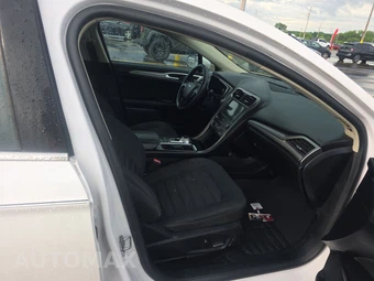 2019 Ford Fusion Hybrid SE - miniatura 8