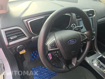 2019 Ford Fusion Hybrid SE - miniatura 10