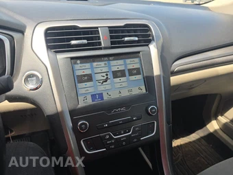 2019 Ford Fusion Hybrid SE - miniatura 11