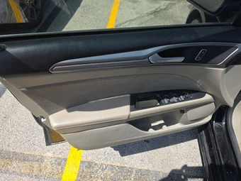 2019 Ford Fusion Hybrid SE - miniatura 9