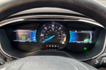 2019 Ford Fusion Hybrid SE - miniatura 25