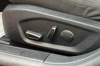 2019 Ford Fusion Hybrid SE - miniatura 3