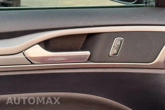 2019 Ford Fusion Hybrid SE - miniatura 5