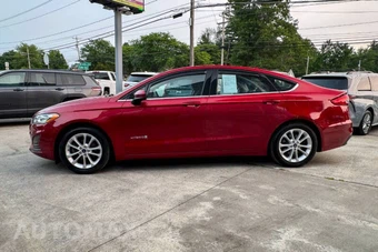 2019 Ford Fusion Hybrid SE - miniatura 9
