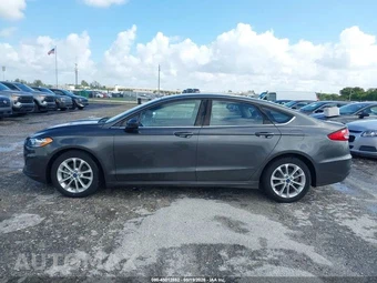 2019 Ford Fusion Hybrid SE - miniatura 12