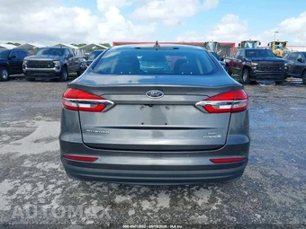 2019 Ford Fusion Hybrid SE - miniatura 13